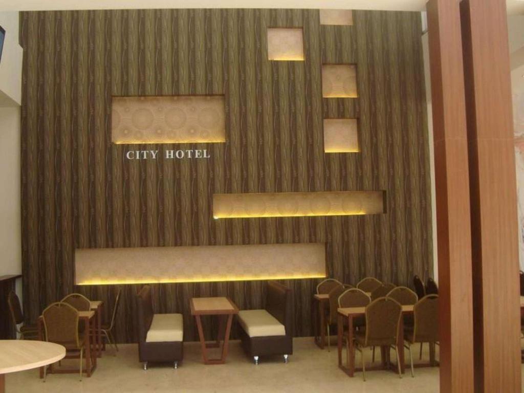 City Hotel Тасикмалая Экстерьер фото